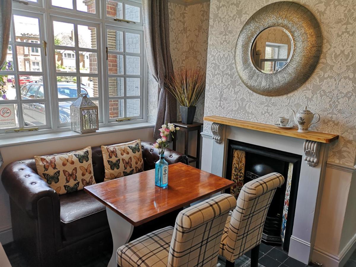 Woolpack Inn Chichester Eksteriør billede
